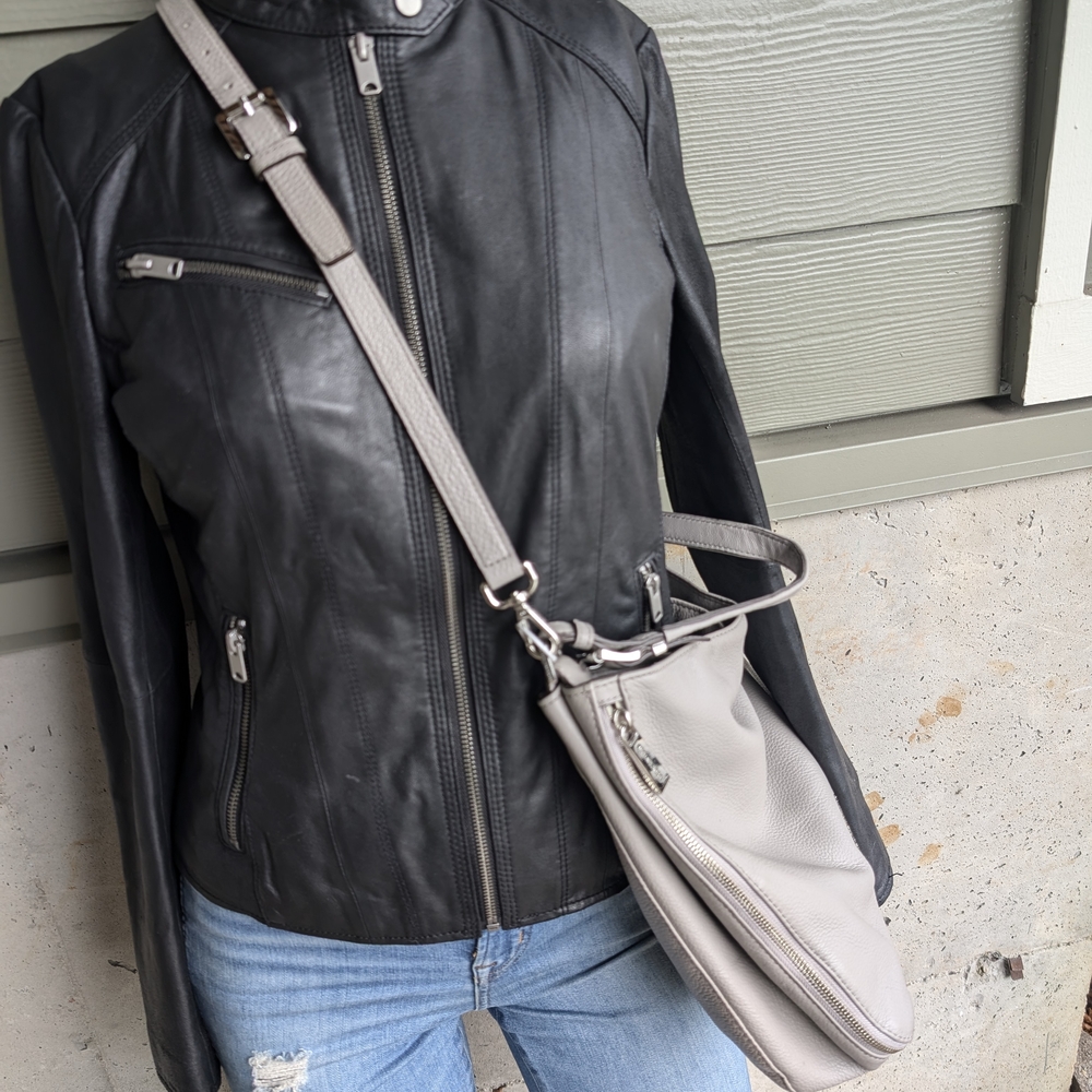 Michael Kors Large Essex Convertable Leather Bag - Picture 9 of 16